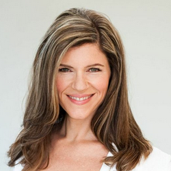 Dr. Sara Gottfried Dr. Sara Gottfried